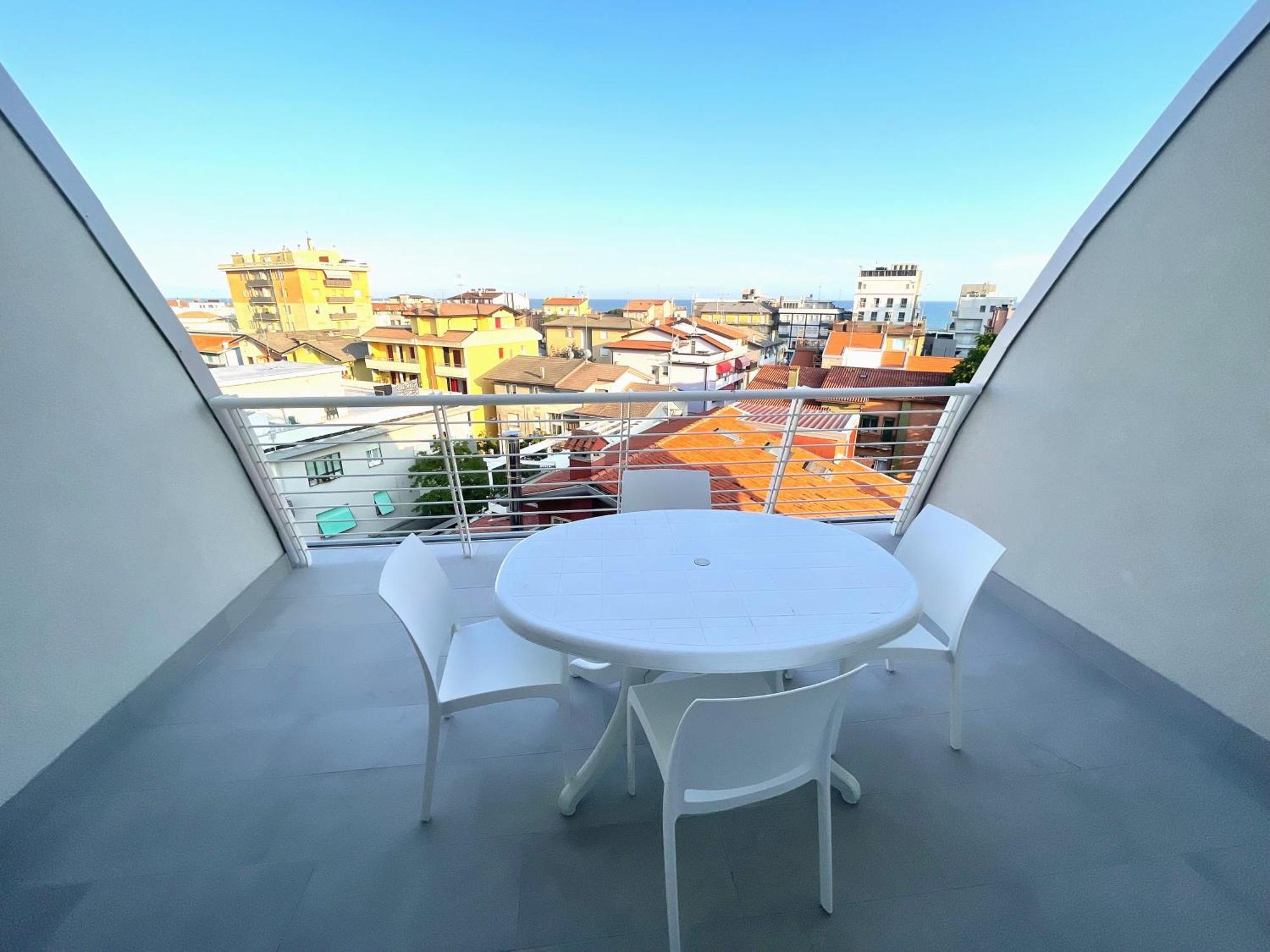 Woody Green Penthouse Sea View - Agenzia Cocal Caorle Exterior foto
